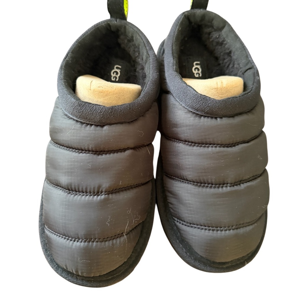 UGG Kids Black Puffer Slippers
